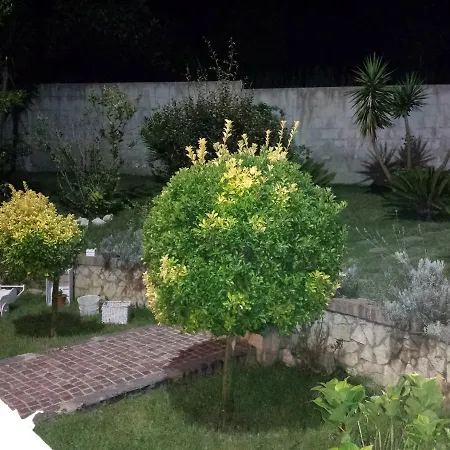 La Casetta Nocleg ze śniadaniem Giugliano In Campania